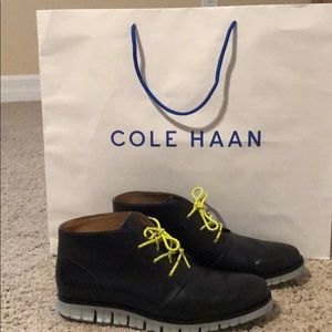 COLE HANN Men's Zerogrand Black Chukka Boots 💥